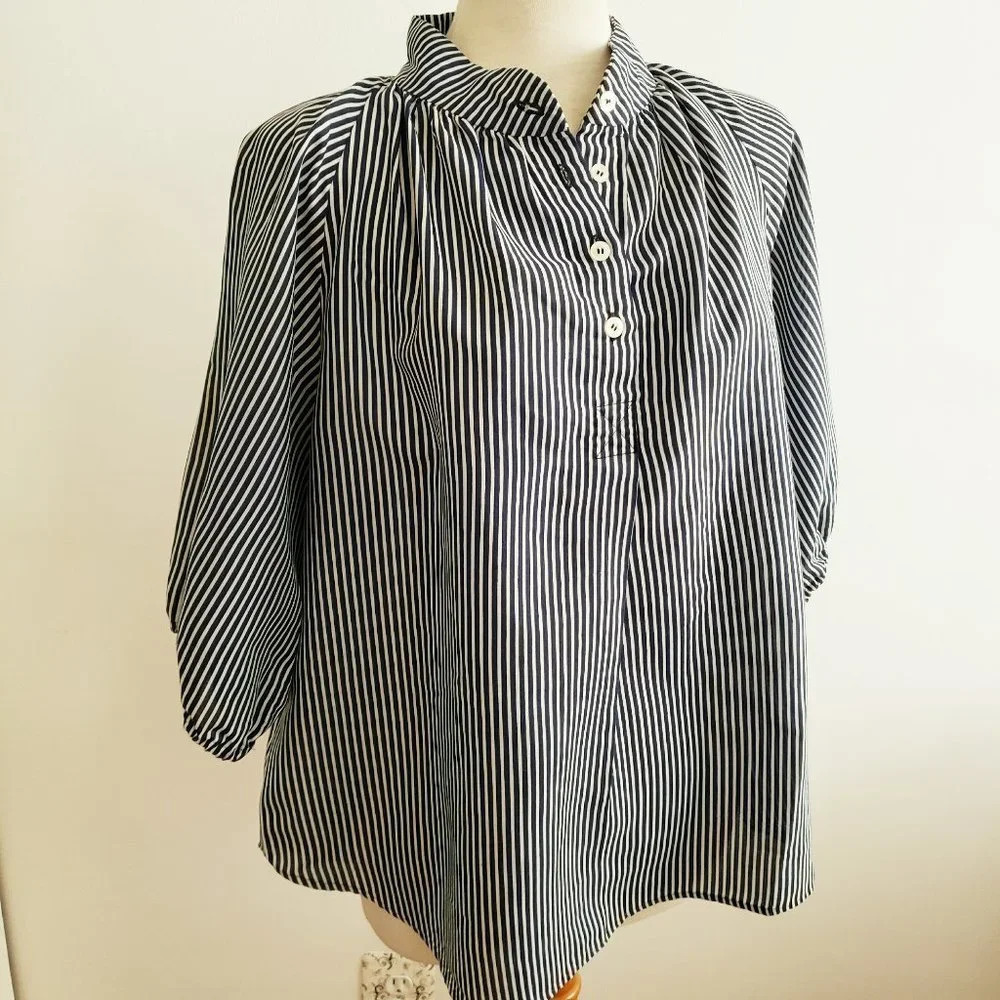Vertical Striped Navy Blue and Cream Tunic Blouse • Est. Size Large
